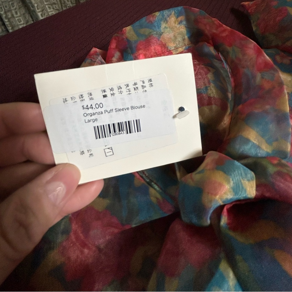 Sheer pointy puff sleeve floral blouse - Picture 9 of 9